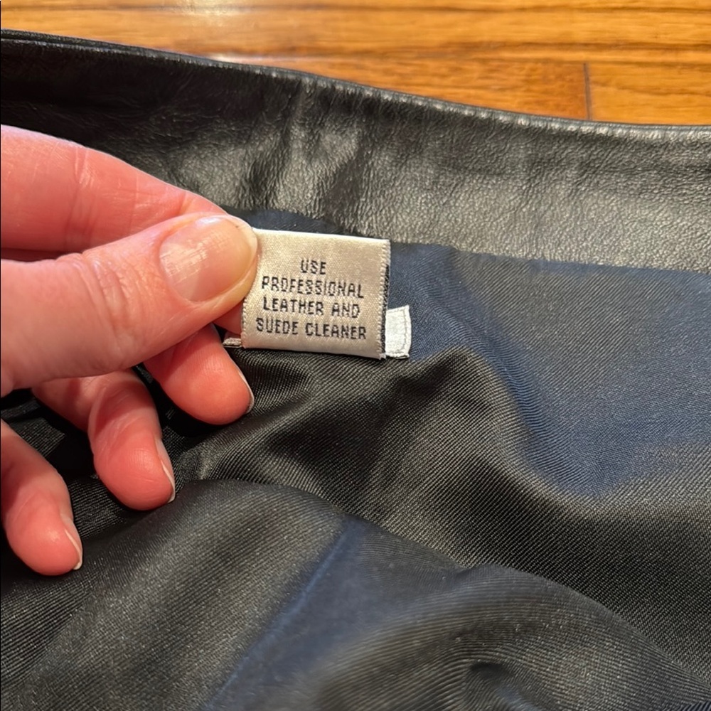 Cache Black Leather Skirt,size 2 - Picture 7 of 9